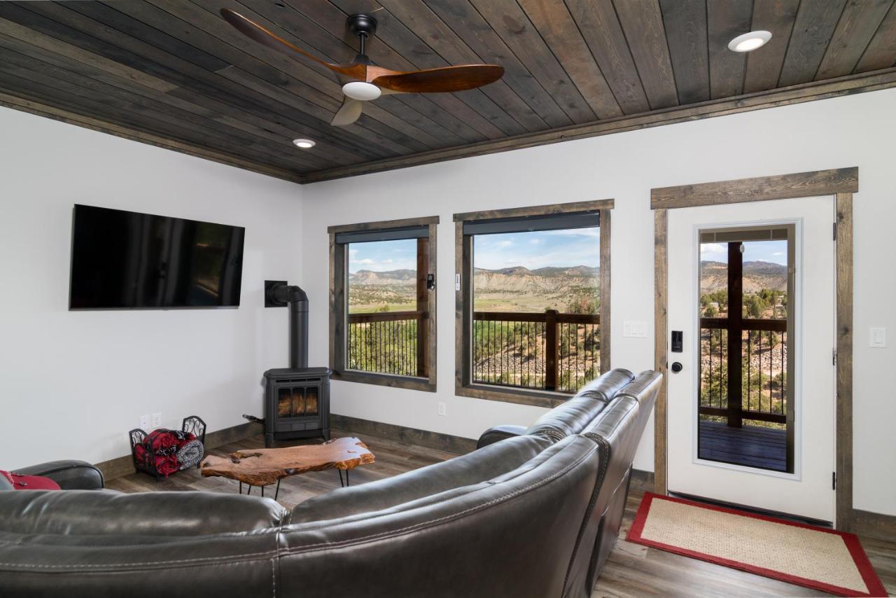 Overlook Cabin. Romantic Views Fire Pit/Hot Tub & Zion Adventure Orderville Exterior photo